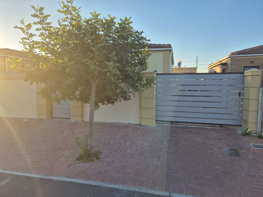 2 Bedroom Property for Sale in Montclair Western Cape